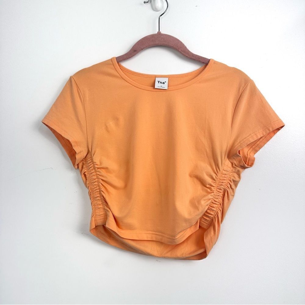 Aritzia TNA Chill Malibu Cropped T-Shirt in Orange Sz Medium